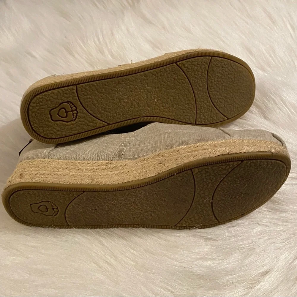 BOBS from Skechers Tan Wedge Shoes with Versatile Design‎ Womens 10